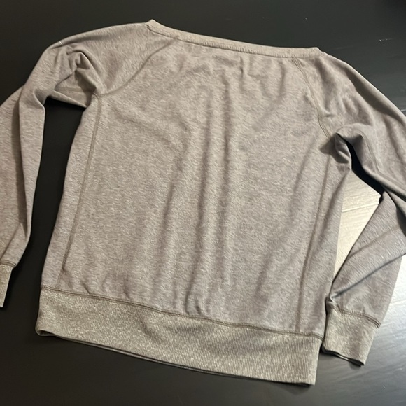 Nike dri fit top women’s small - Picture 7 of 7